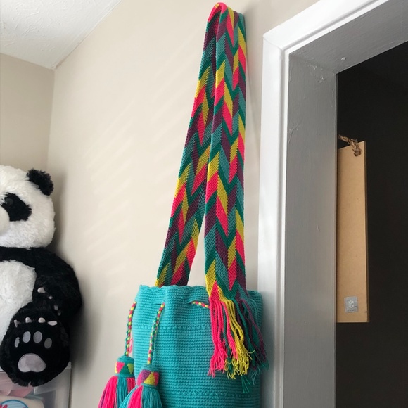 NEW Authentic Wayuu bag / mint green color / multicolored strap/ Size L - Picture 9 of 10